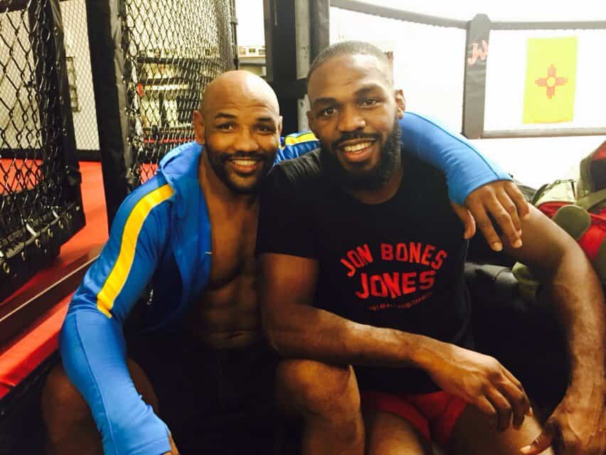 El peleador cubano de UFC Yoel Romero y Jon Jones
